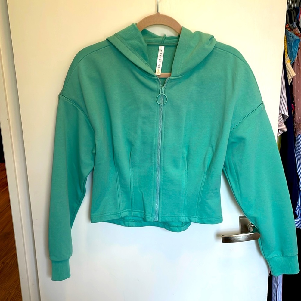 Fabletics Cropped Hoodie size small - NWOT